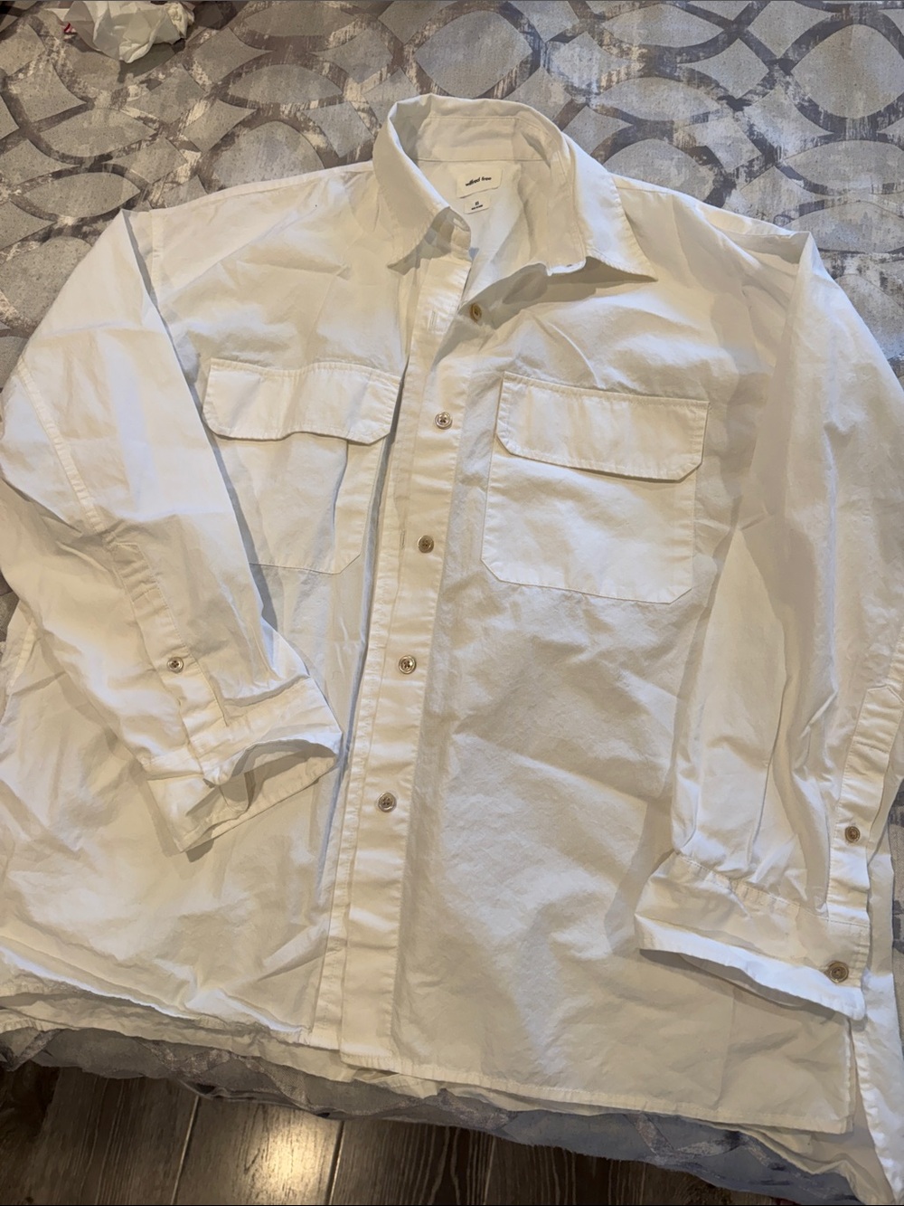 Aritzia White Lightweight Shirt Jacket with Chest Flap Pockets